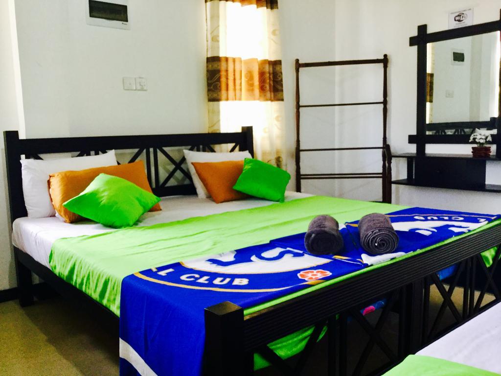 Hikkaduwa Family Inn Екстериор снимка
