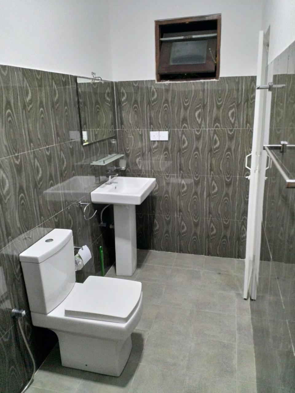 Hikkaduwa Family Inn Екстериор снимка