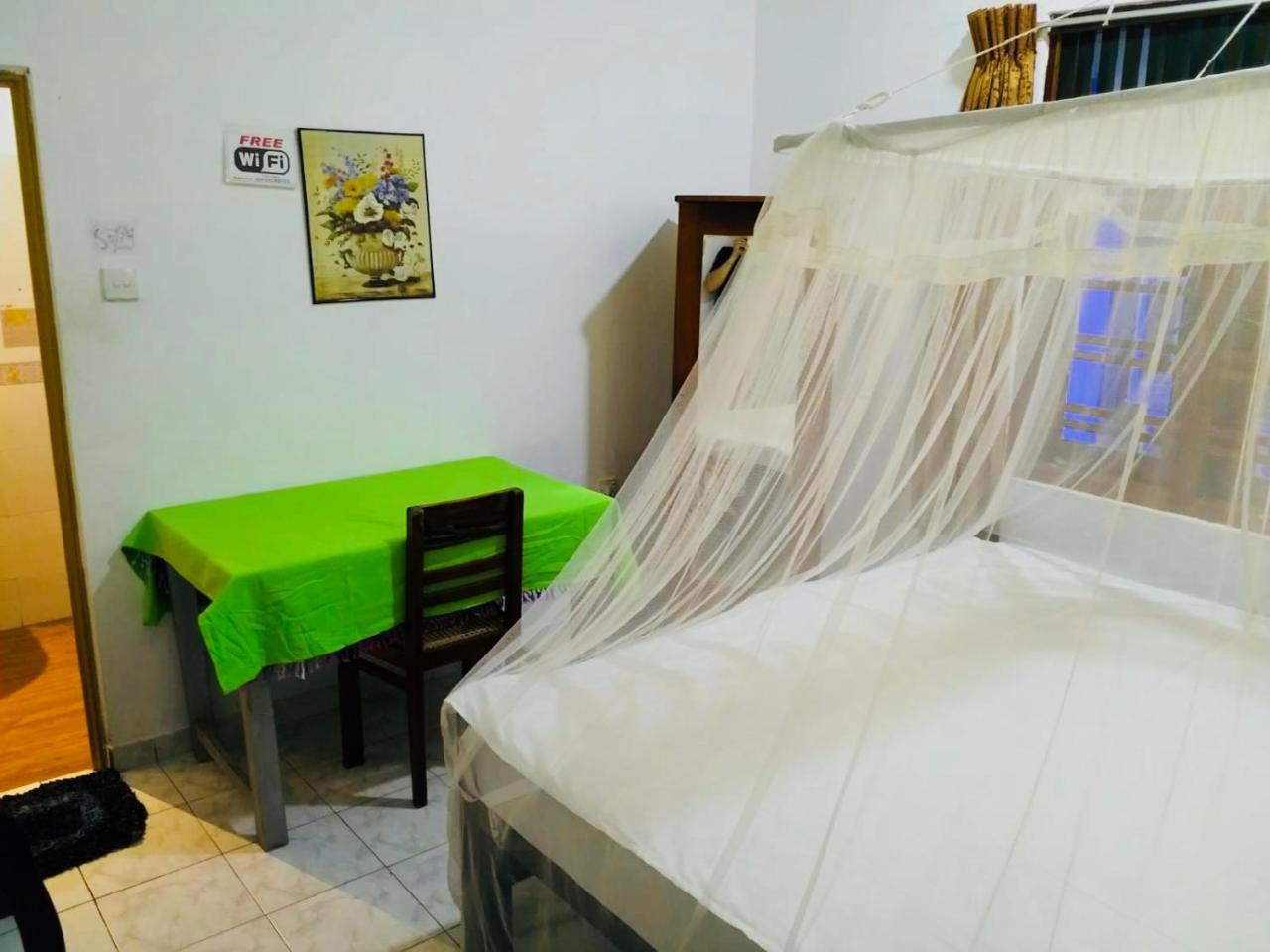 Hikkaduwa Family Inn Екстериор снимка
