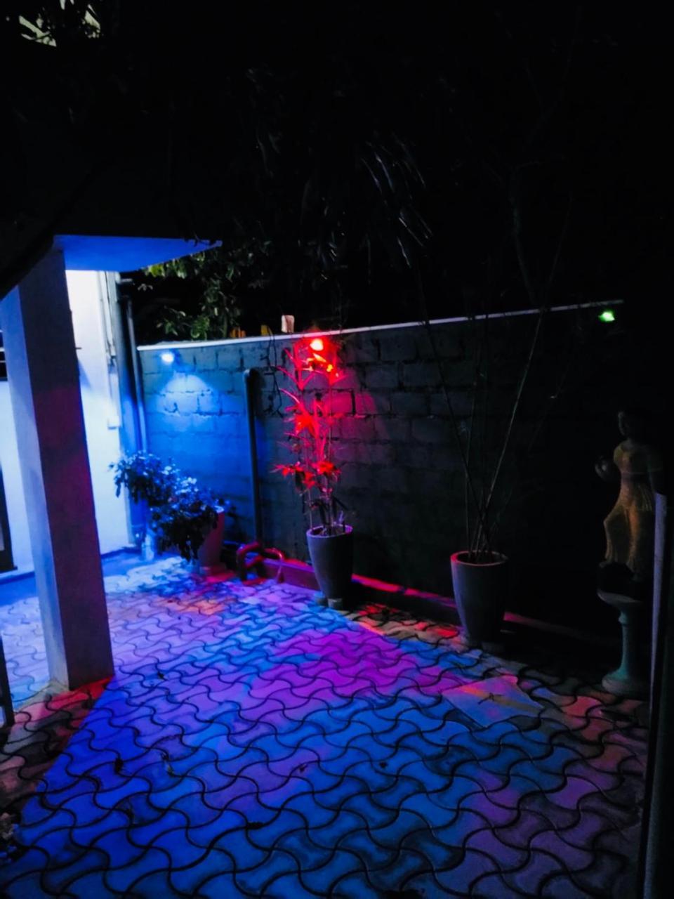 Hikkaduwa Family Inn Екстериор снимка
